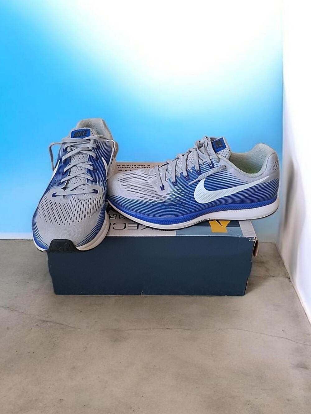 Nike Air Zoom Pegasus 34 4E Wide Low Top Lace Up Sneakers 880557-007 2017